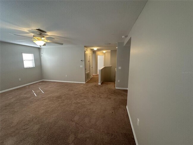 Building Photo - 6955 Lake Eaglebrooke Dr