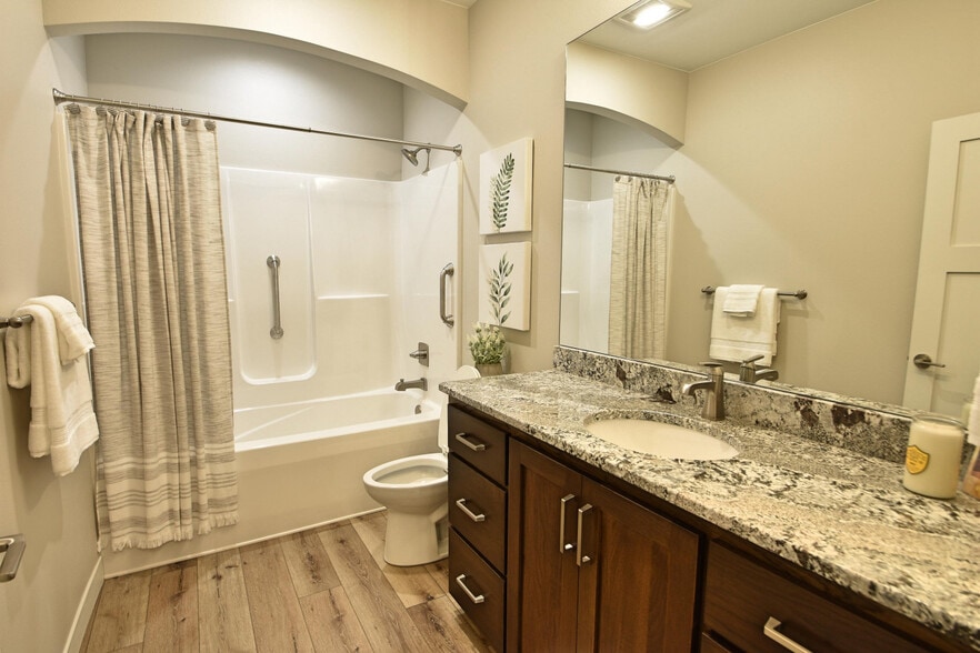 Building Photo - 6201 Tyler Pky