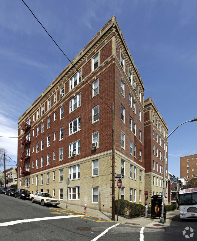 Halifax Hall 6701 Jf Kennedy Blvd West New York NJ 07093 Apartment