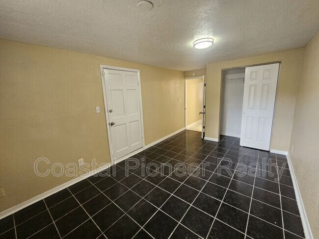 Building Photo - 4431 Atwater Dr