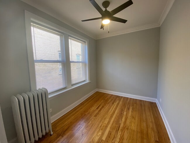 Building Photo - 1525 W Estes Ave