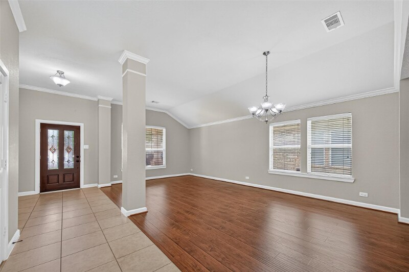 Building Photo - 15241099 A