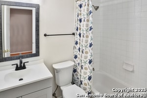 Building Photo - 1703 Desert Willow