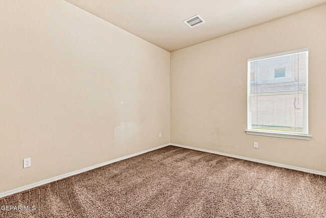 Building Photo - 7409 Dewberry Dr