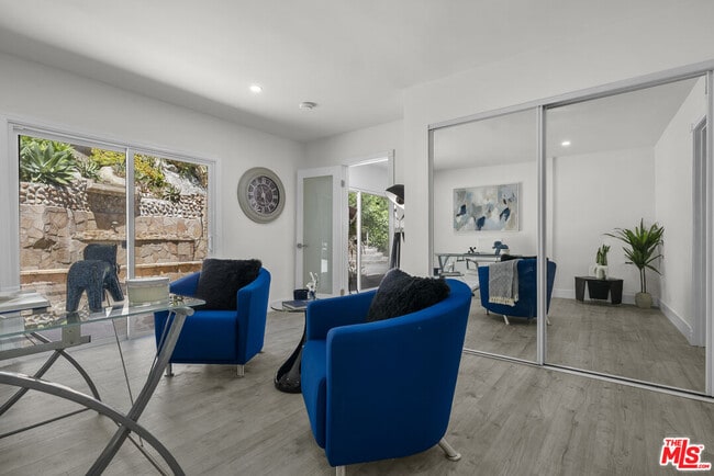 Building Photo - 3453 Green Vista Dr