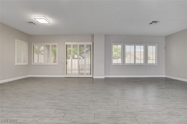 Building Photo - 2794 Glen Port St