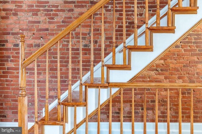 Building Photo - 3033 Coral St