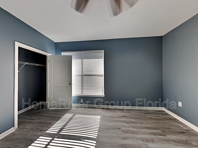 Building Photo - 10509 Villa View Cir