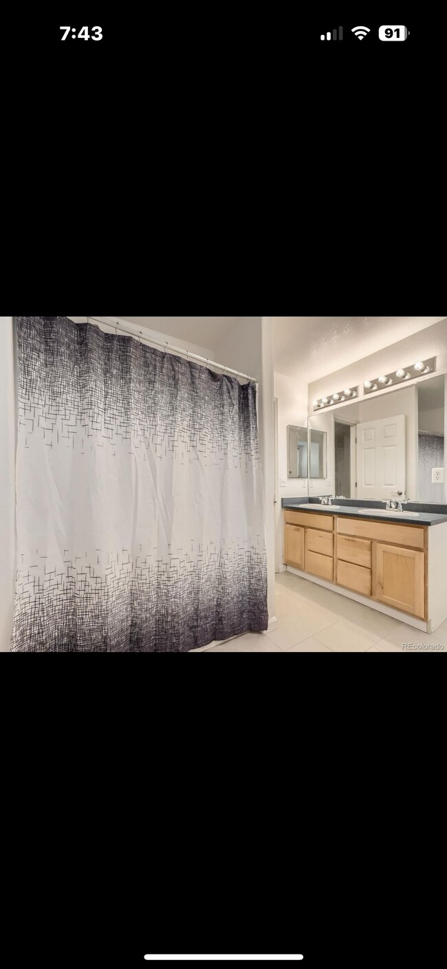 Building Photo - 4948 Spinning Wheel Dr