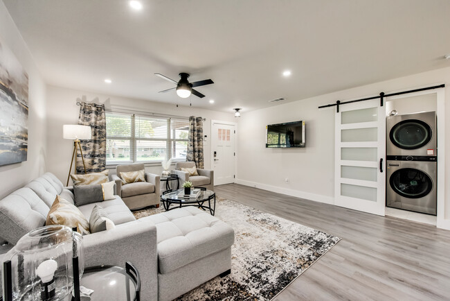 Building Photo - 11385 Earlywood Dr