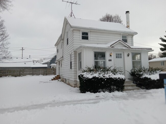 Building Photo - 66 Sea View Ave