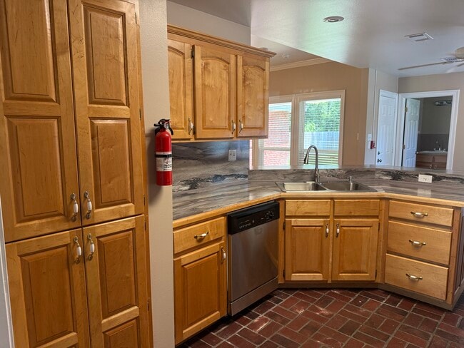 Building Photo - 41396 Jodie Ln