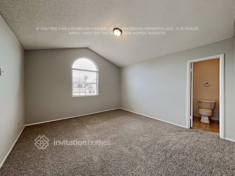 Building Photo - 446 E Wescott Dr