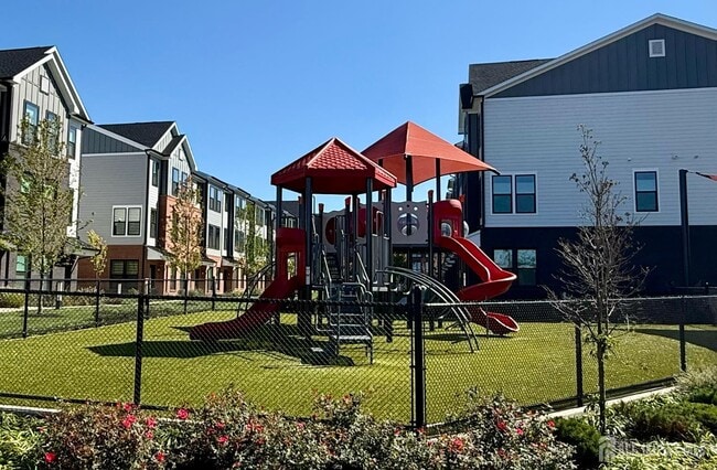 Building Photo - 618 Sadie Cir