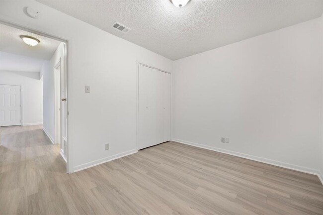Building Photo - 1815 Ohlen Rd
