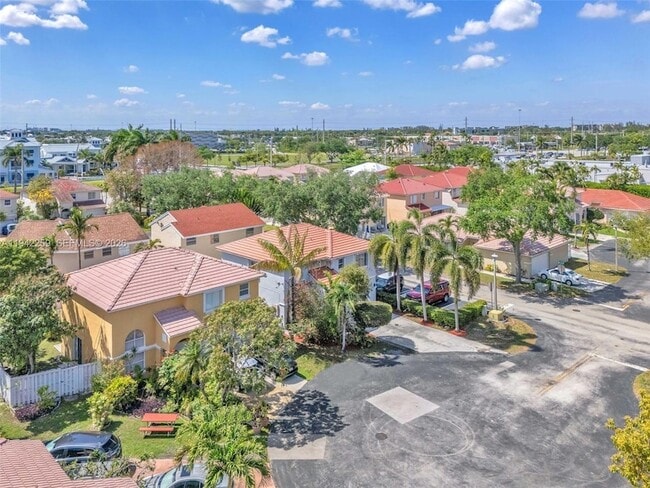 Building Photo - 300 SW 100th Ave