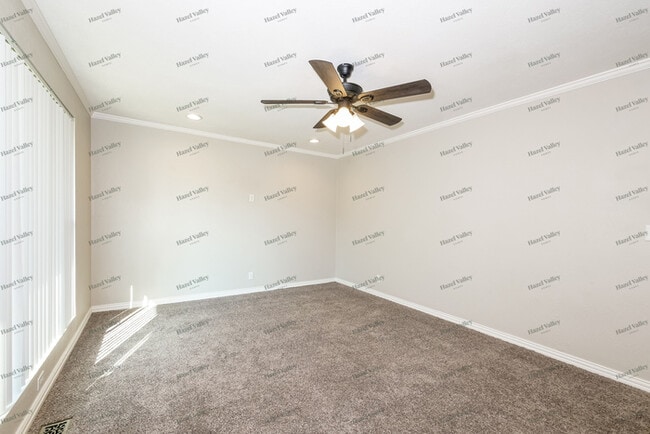 Building Photo - 5937 NW 60th St