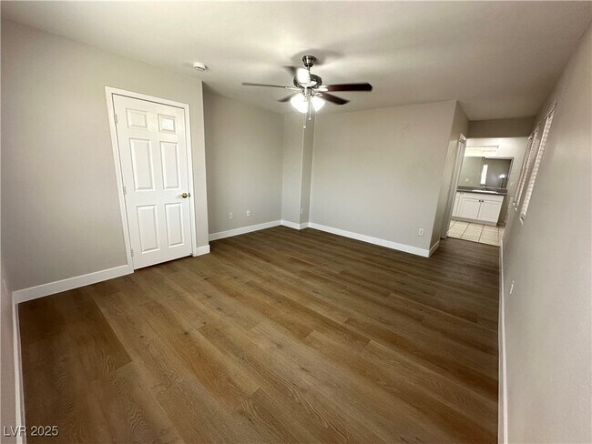 Building Photo - 9978 Erie Stream Way