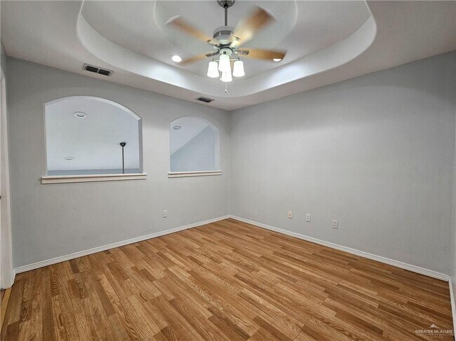 Building Photo - 28 Quail Ave