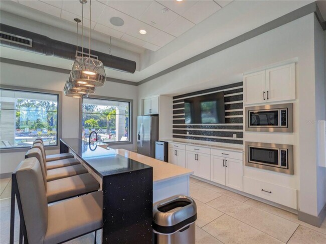 Building Photo - 16328 Hidden Oak Lp
