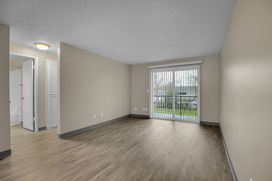 Interior Photo - Lynmarie Apartments