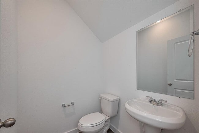Building Photo - 3017 La Rambla Dr