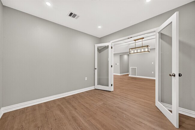 Building Photo - 1722 Shannon Valley Dr