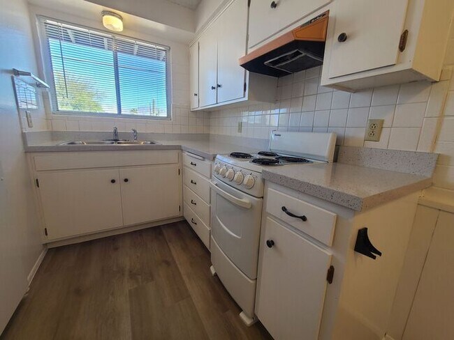 Building Photo - Charming 1 bedroom 1 bathroom