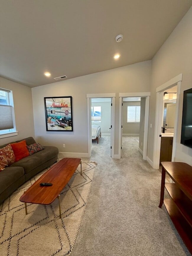 Building Photo - Beautiful Easton 3 Bedroom Home | Primary Suite on Main | Loft + A/C | Community Pools & Amenities