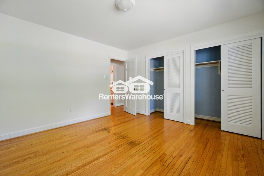Building Photo - 4817 Stornoway Dr