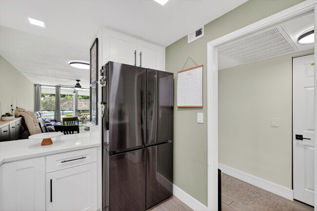 Building Photo - 9480 Tangerine Pl