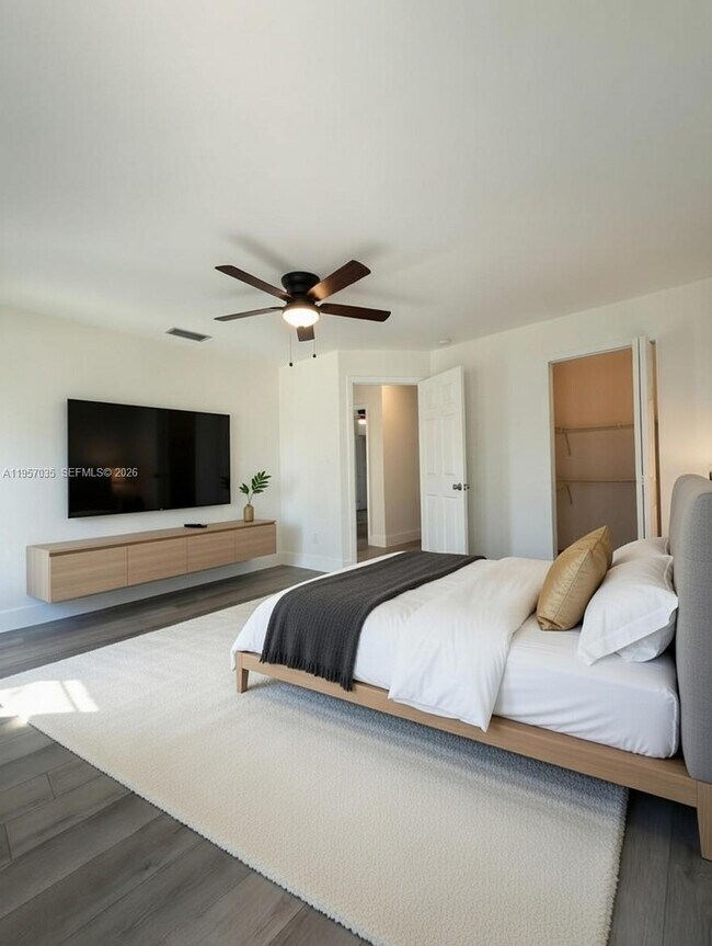 Building Photo - 9719 N New River Canal Rd