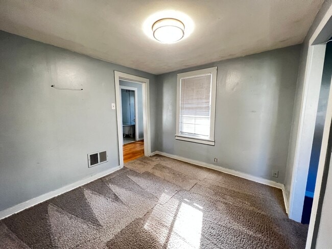 Building Photo - 309 S 33rd St