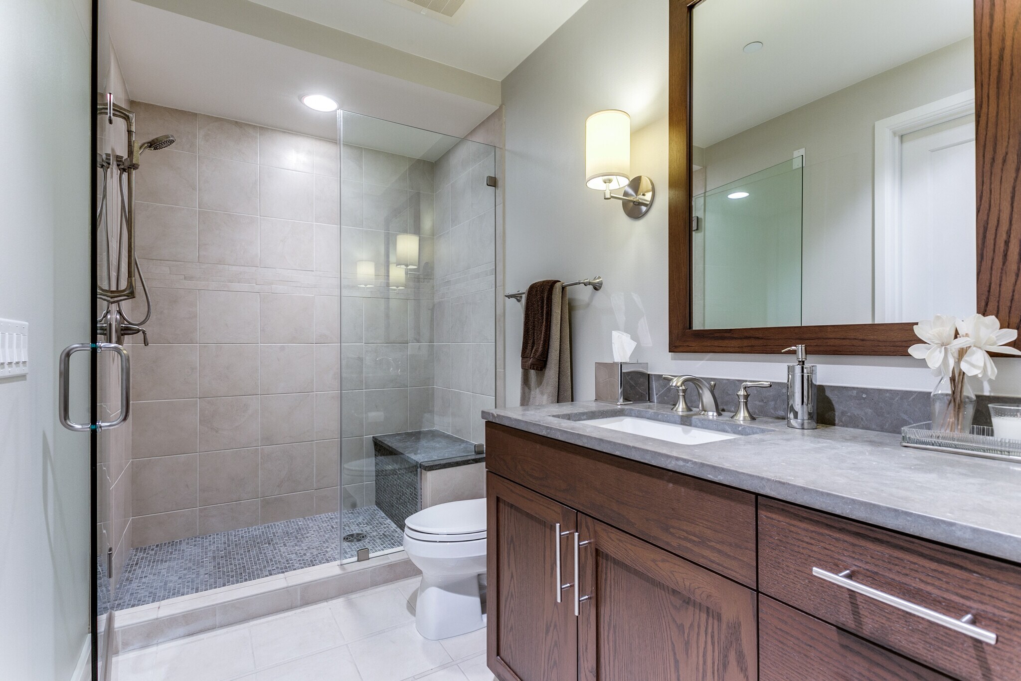 Bathroom 2 - 4242 Broadway
