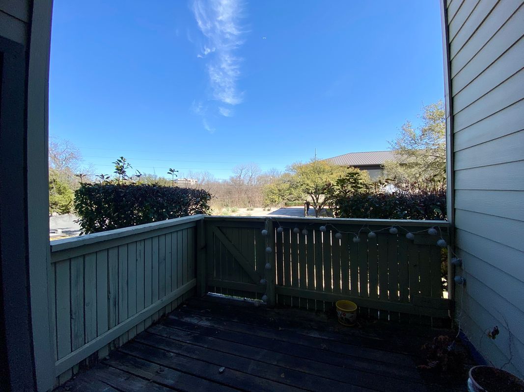 Building Photo - 1804 Capital Pkwy