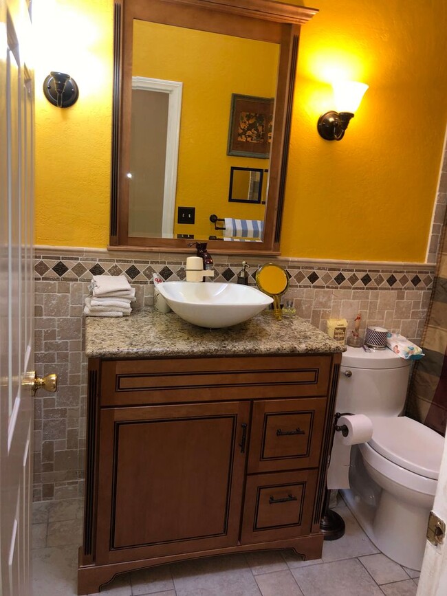 Building Photo - Gorgeous Furnished Oasis in Las Vegas Avai...