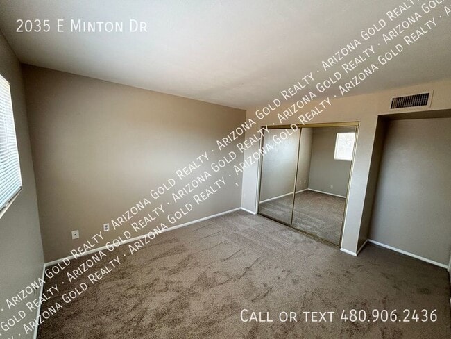 Building Photo - 2035 E Minton Dr