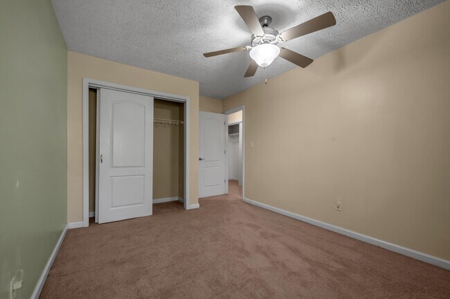 Building Photo - 139 Regency Point Path