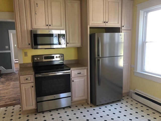 Building Photo - 1359 W Main St