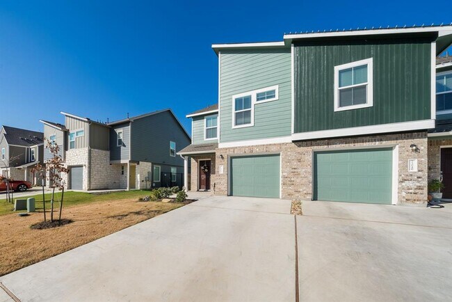 Building Photo - 7204 Sparkling Light Dr