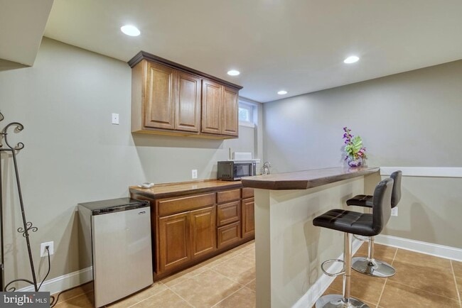 Building Photo - 8314 Sunnybrook Ct