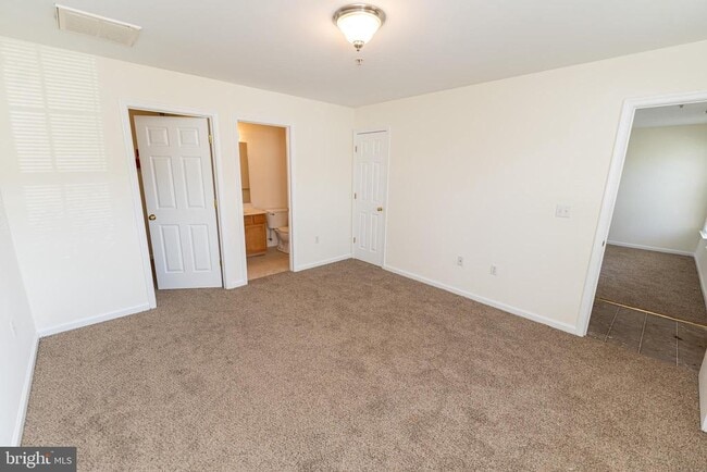 Building Photo - 202 Carsons Ct