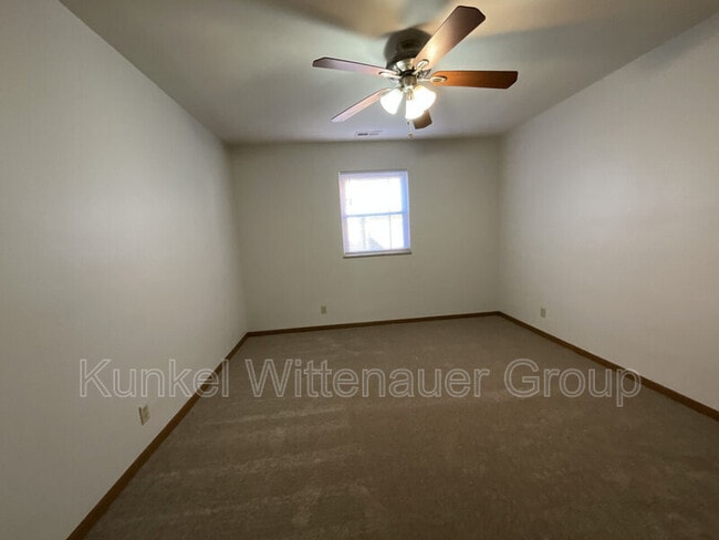 Building Photo - 1813 Jamestown Rd