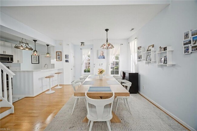 Building Photo - 2212 Creeks Edge Dr