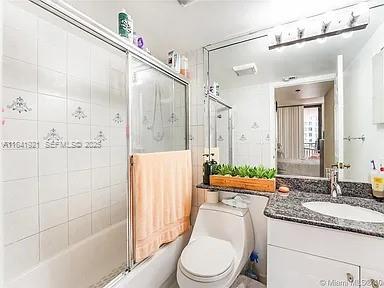 Building Photo - 540 Brickell Key Dr