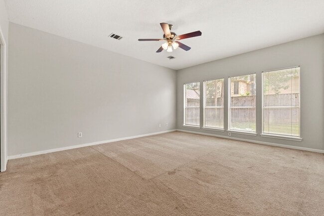 Building Photo - Spacious and Full of Character -  3,000+ S...
