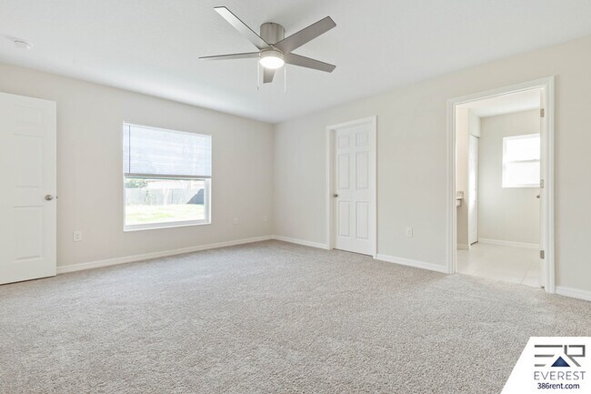 Building Photo - 18 Bressler Ln