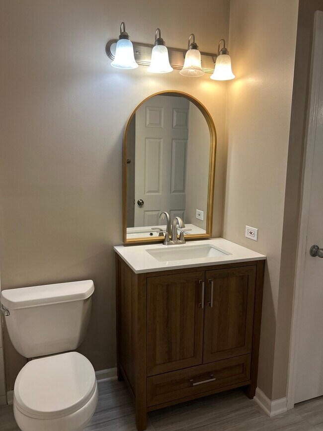 Building Photo - 447 Kilkenny Ct