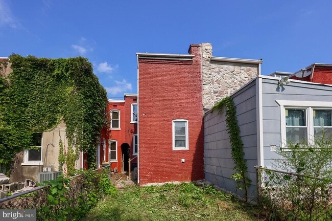 Building Photo - 464 Lafayette St