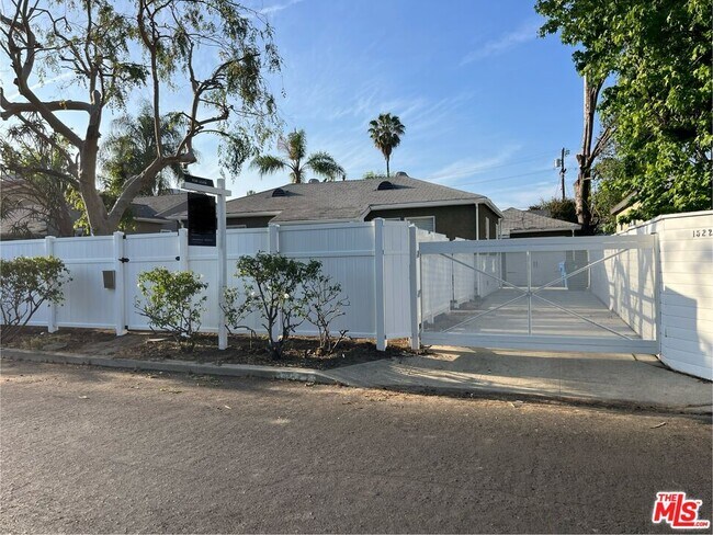 Primary Photo - 15227 Valleyheart Dr